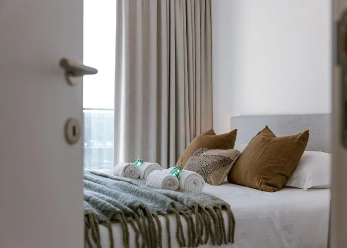 Huswell - Modern With South Facing Terrace Holiday home *